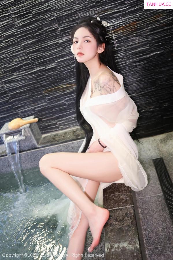   [XiuRen]高清写真图 2023.03.17 No.6430 乔一一 古装美腿第36张图片